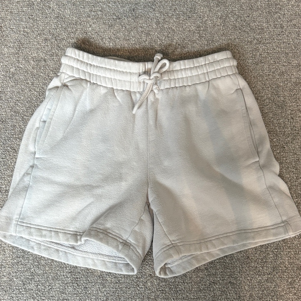 TNA cozy fleece grey sweatshorts